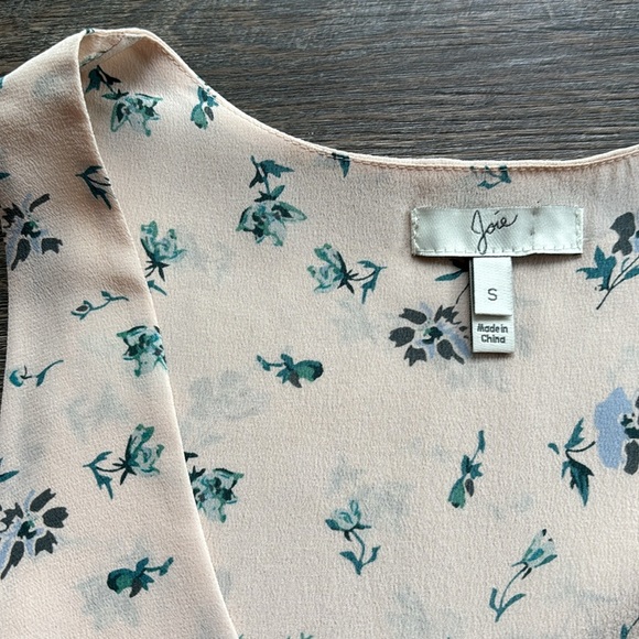 JOIE Floral Silk Scalloped Round Neck Blouse - Picture 3 of 6